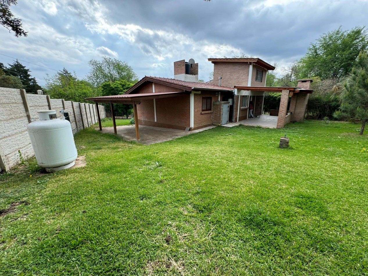 Vivienda -Villa Estrada- A una cuadra del rio Santa Rosa
