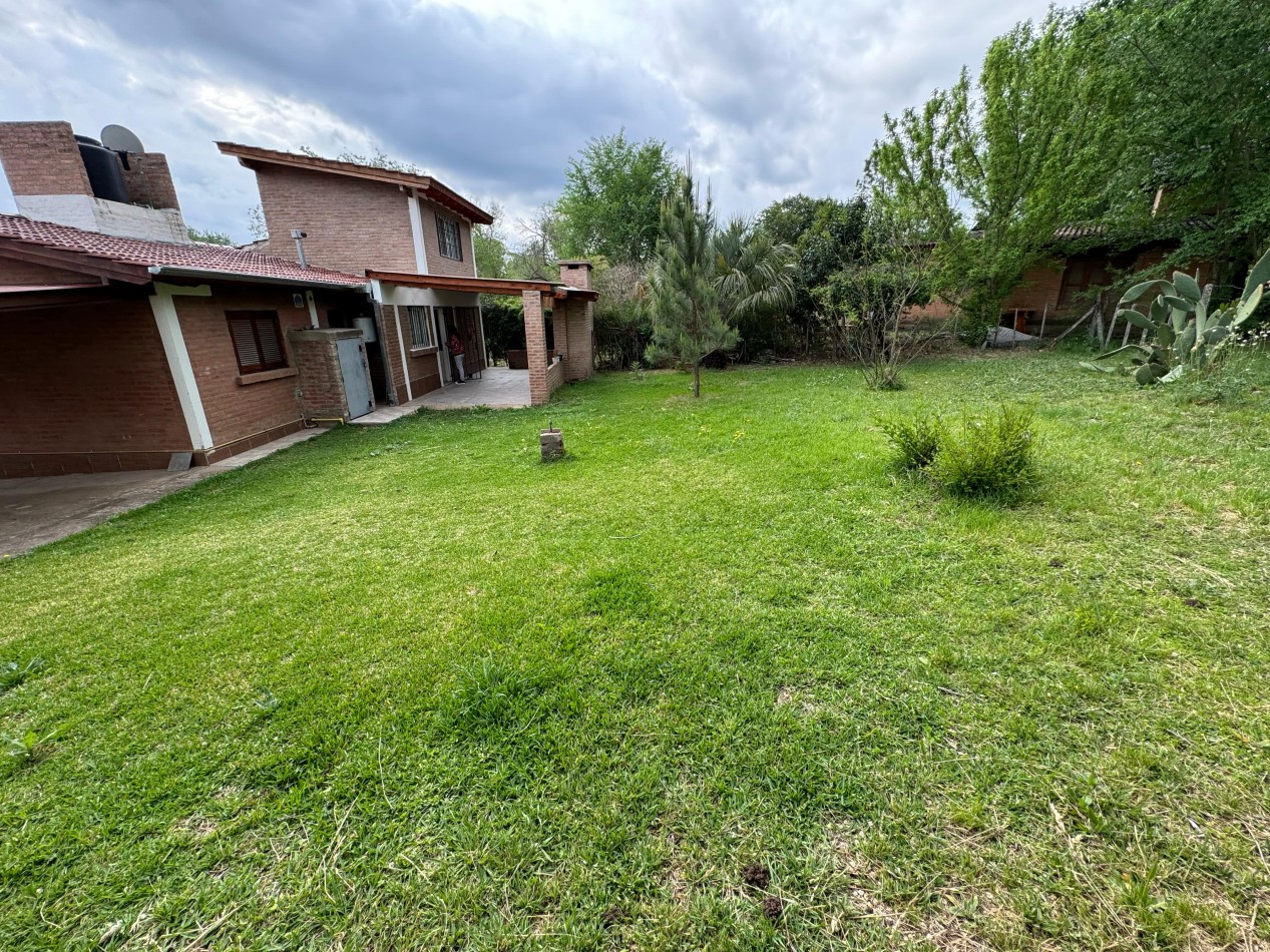 Vivienda -Villa Estrada- A una cuadra del rio Santa Rosa