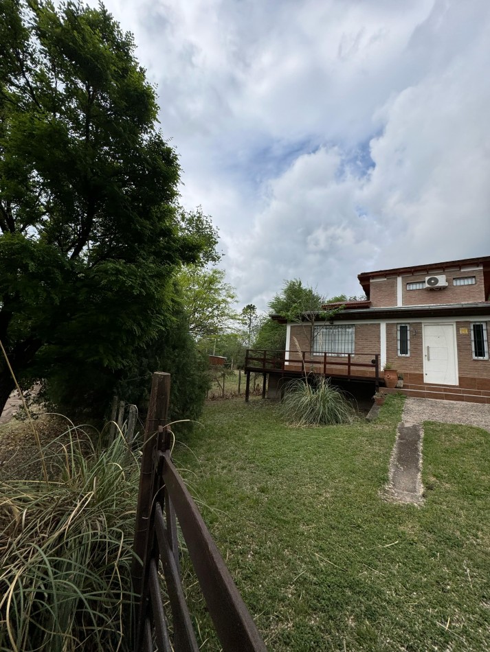 Vivienda -Villa Estrada- A una cuadra del rio Santa Rosa