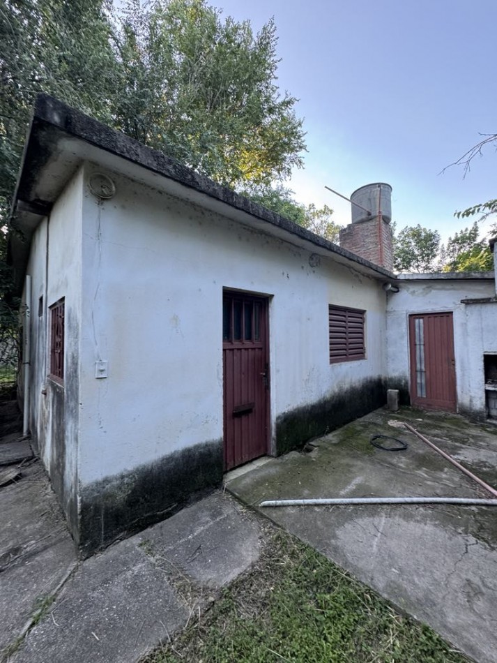 CASA A REFACCIONAR- BARRIO EL RETIRO- 3 CUADRAS DEL CENTRO- STA ROSA