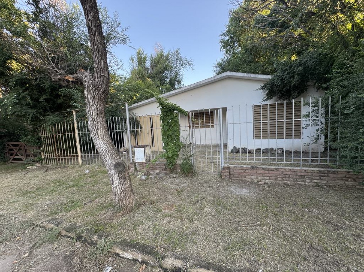 CASA A REFACCIONAR- BARRIO EL RETIRO- 3 CUADRAS DEL CENTRO- STA ROSA