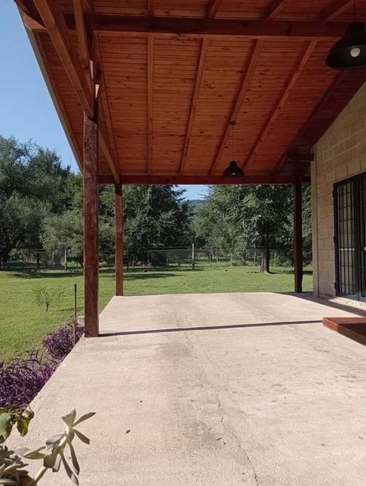 CASA DOS DORMITORIOS- FRENTE AL RIO- VILLA RIO SANTA ROSA