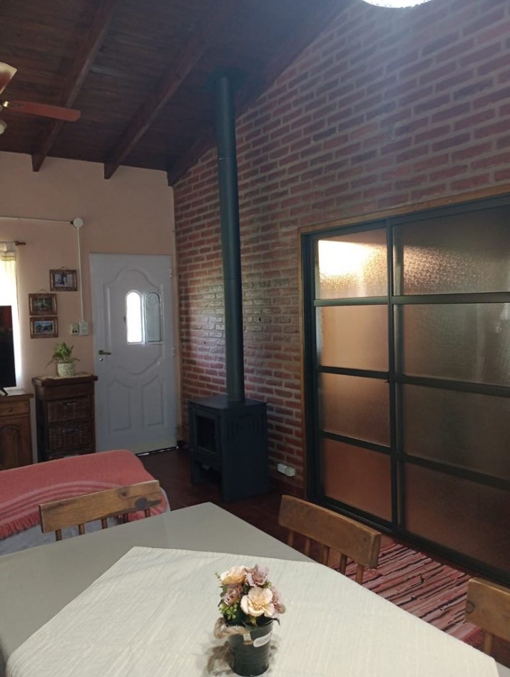 CASA DOS DORMITORIOS- FRENTE AL RIO- VILLA RIO SANTA ROSA