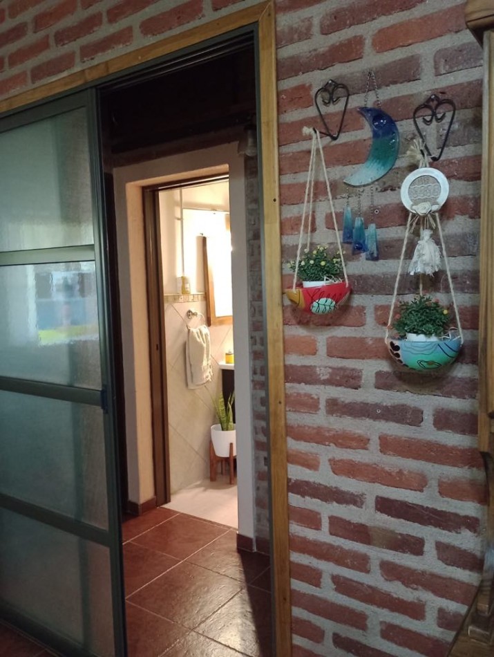 CASA DOS DORMITORIOS- FRENTE AL RIO- VILLA RIO SANTA ROSA
