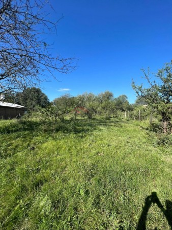 TERRENO EN SANTA MONICA A UNA CUADRA DEL RIO