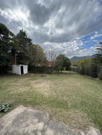 CASA + CABAÑA A UNA CUADRA DEL RIO